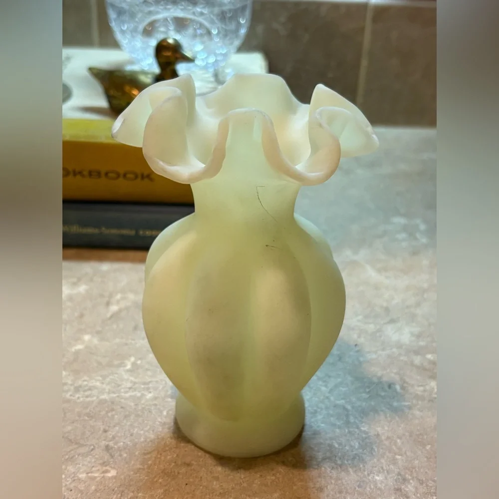 Vintage Fenton Satin Glass Custard Uranium Glass Satin Ruffled Vase “Glows”